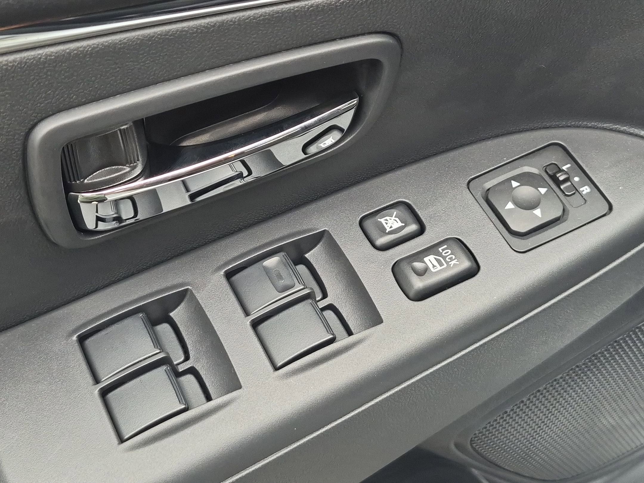 2026 Mitsubishi Outlander Sport ES