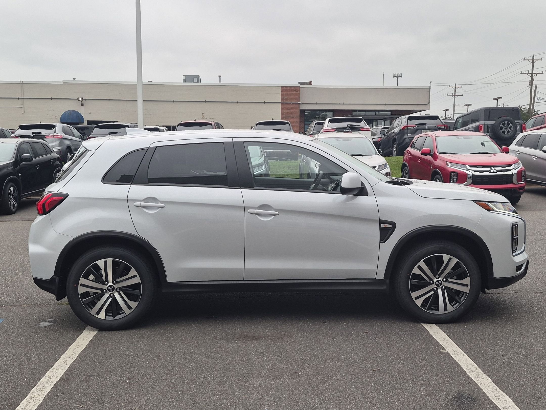 2026 Mitsubishi Outlander Sport ES
