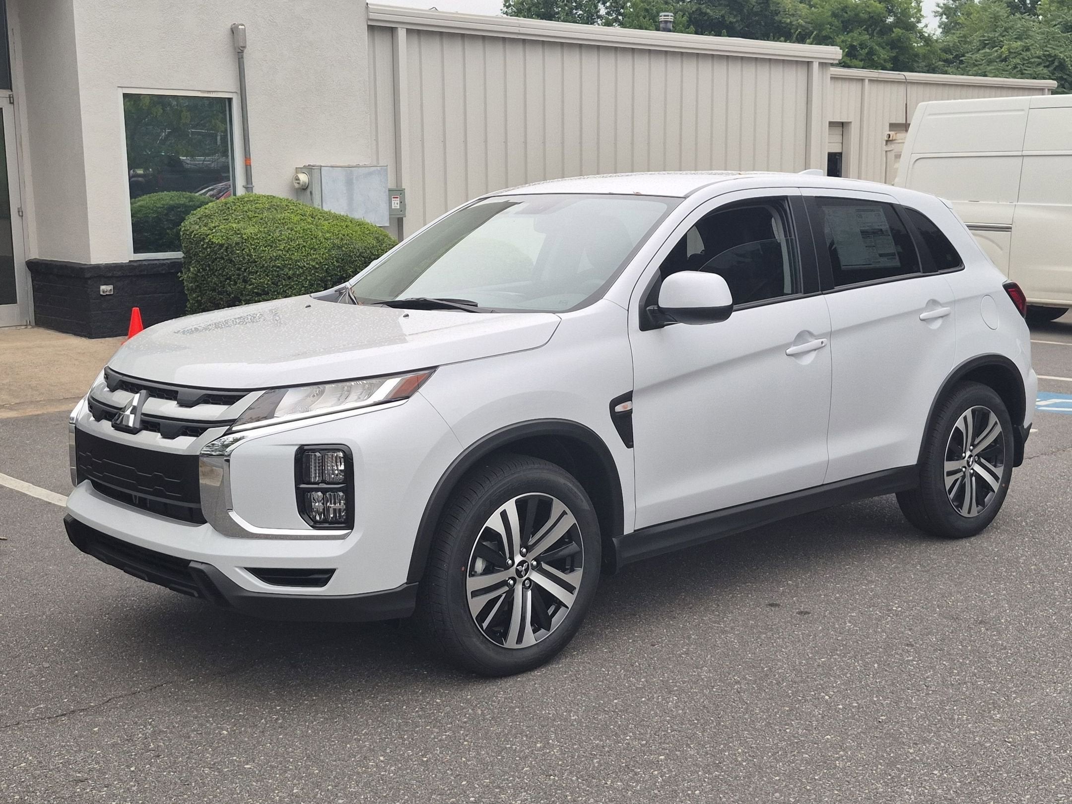2026 Mitsubishi Outlander Sport ES