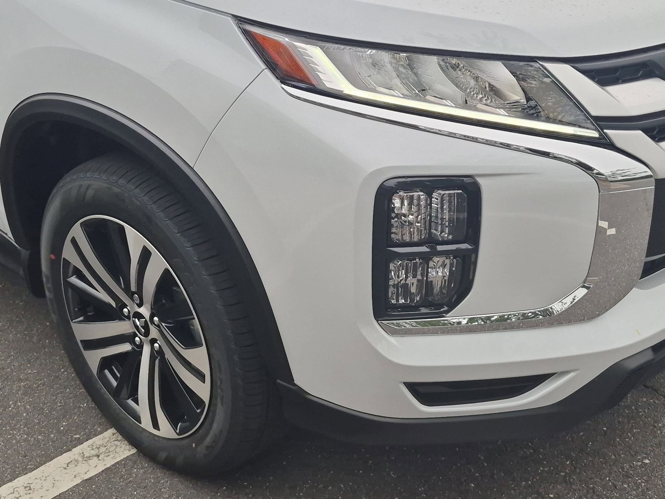2026 Mitsubishi Outlander Sport ES