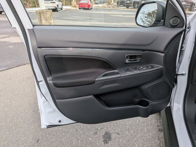 2026 Mitsubishi Outlander Sport ES