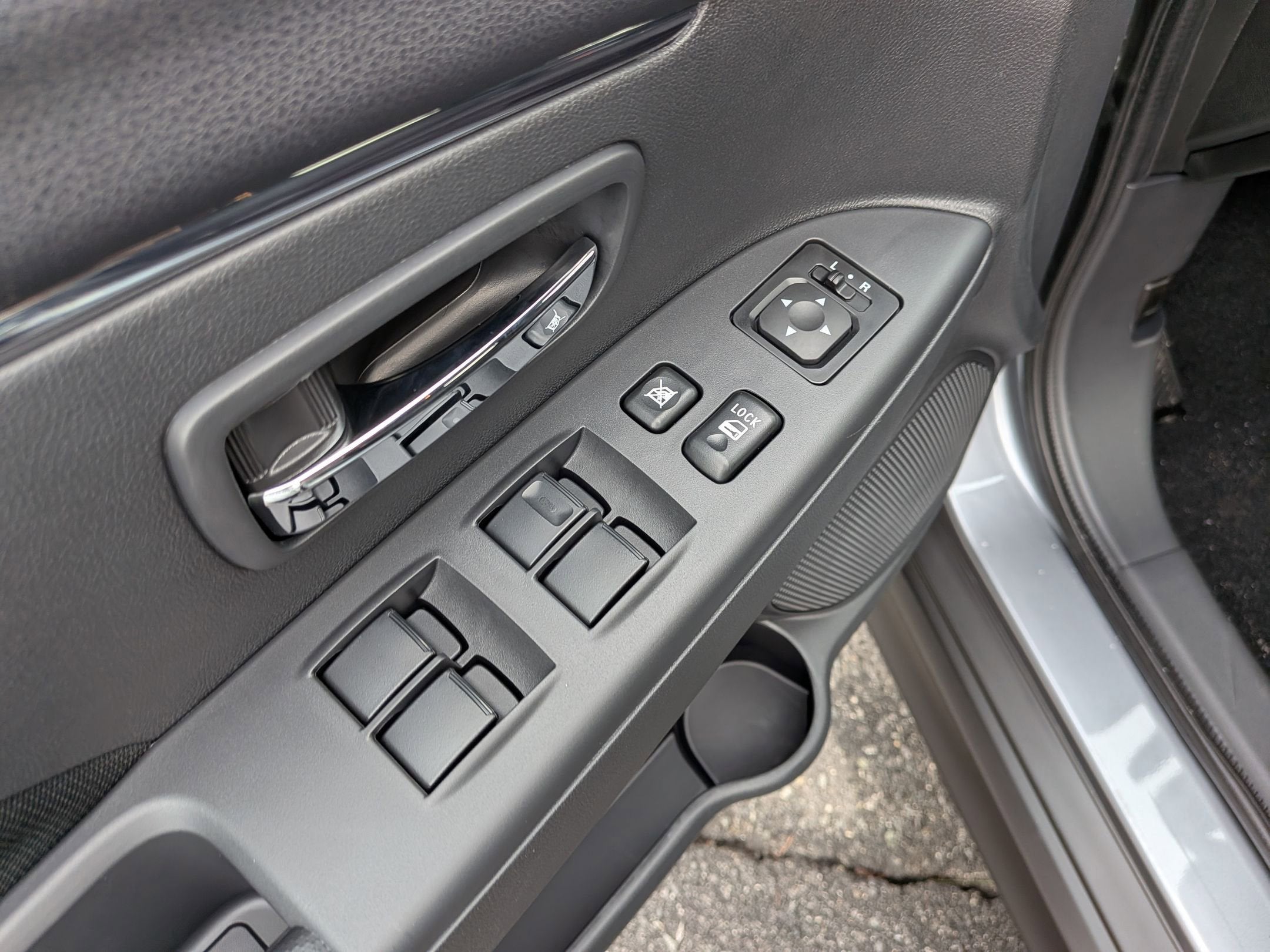 2026 Mitsubishi Outlander Sport ES