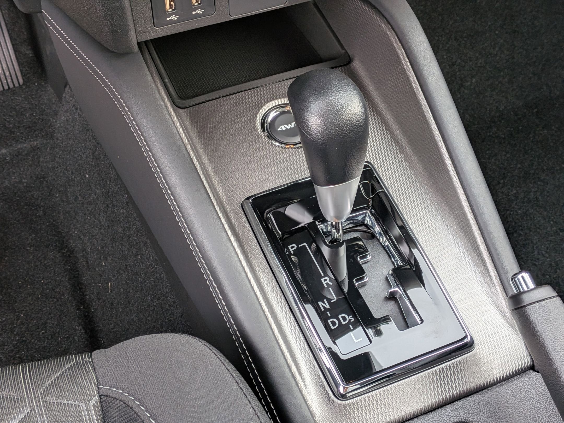 2026 Mitsubishi Outlander Sport ES