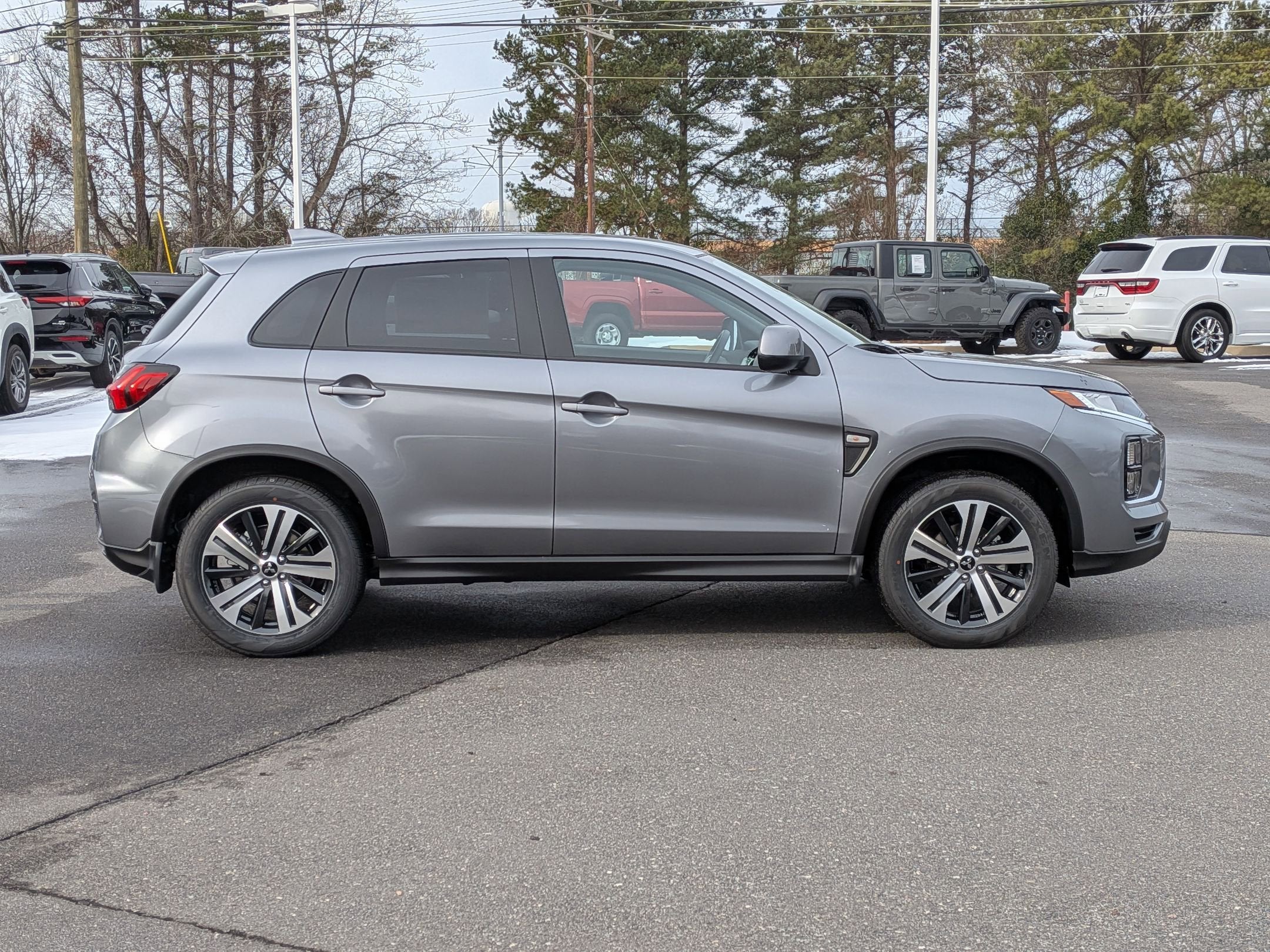 2026 Mitsubishi Outlander Sport ES