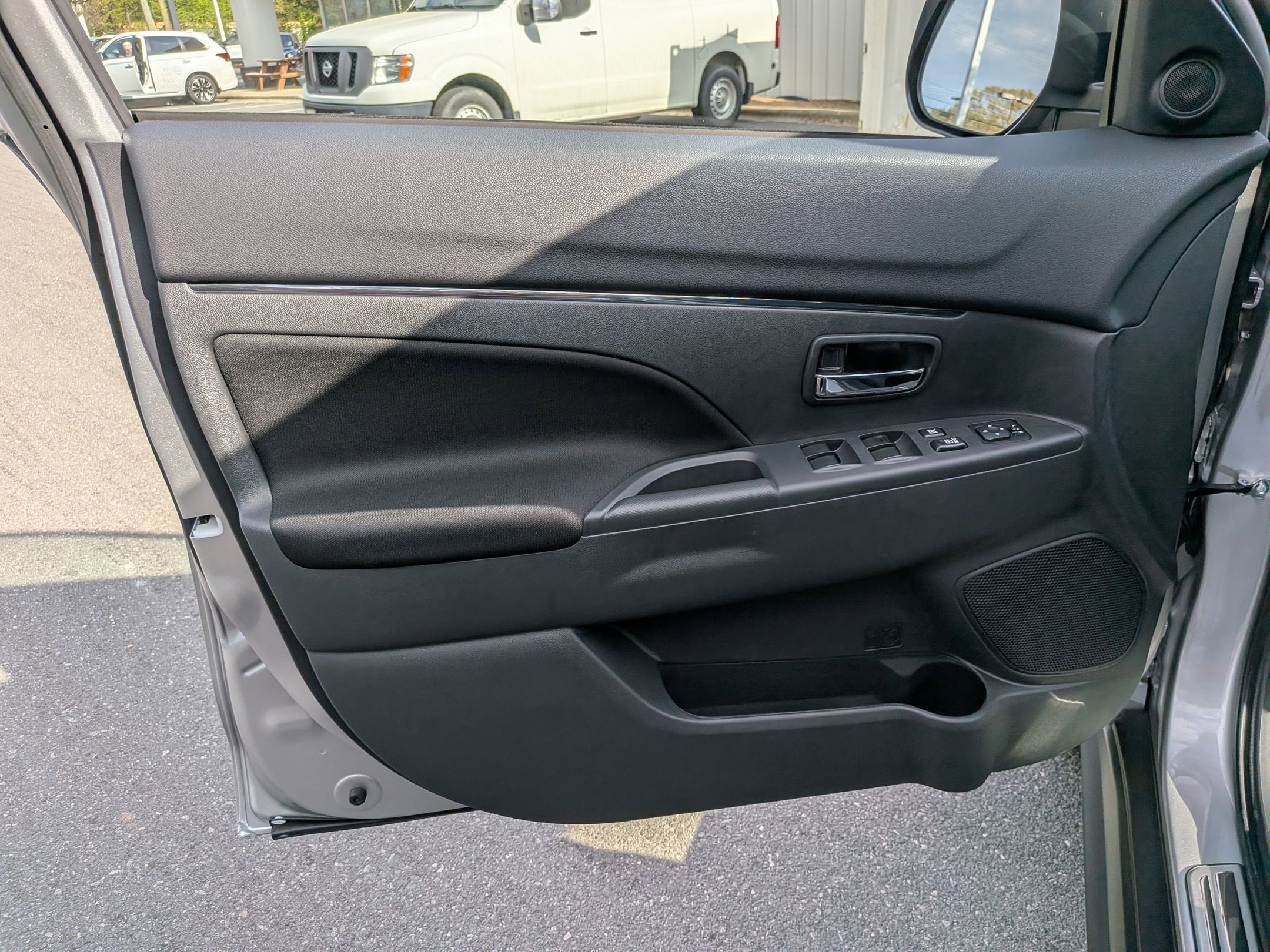 2026 Mitsubishi Outlander Sport ES