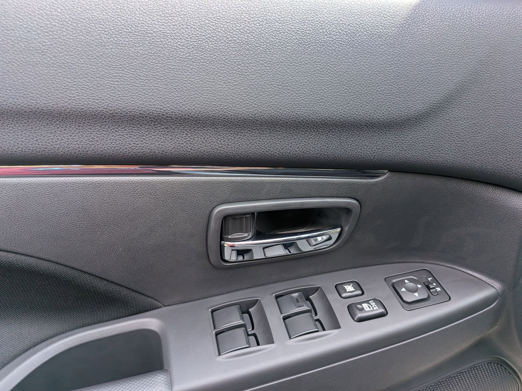 2026 Mitsubishi Outlander Sport ES