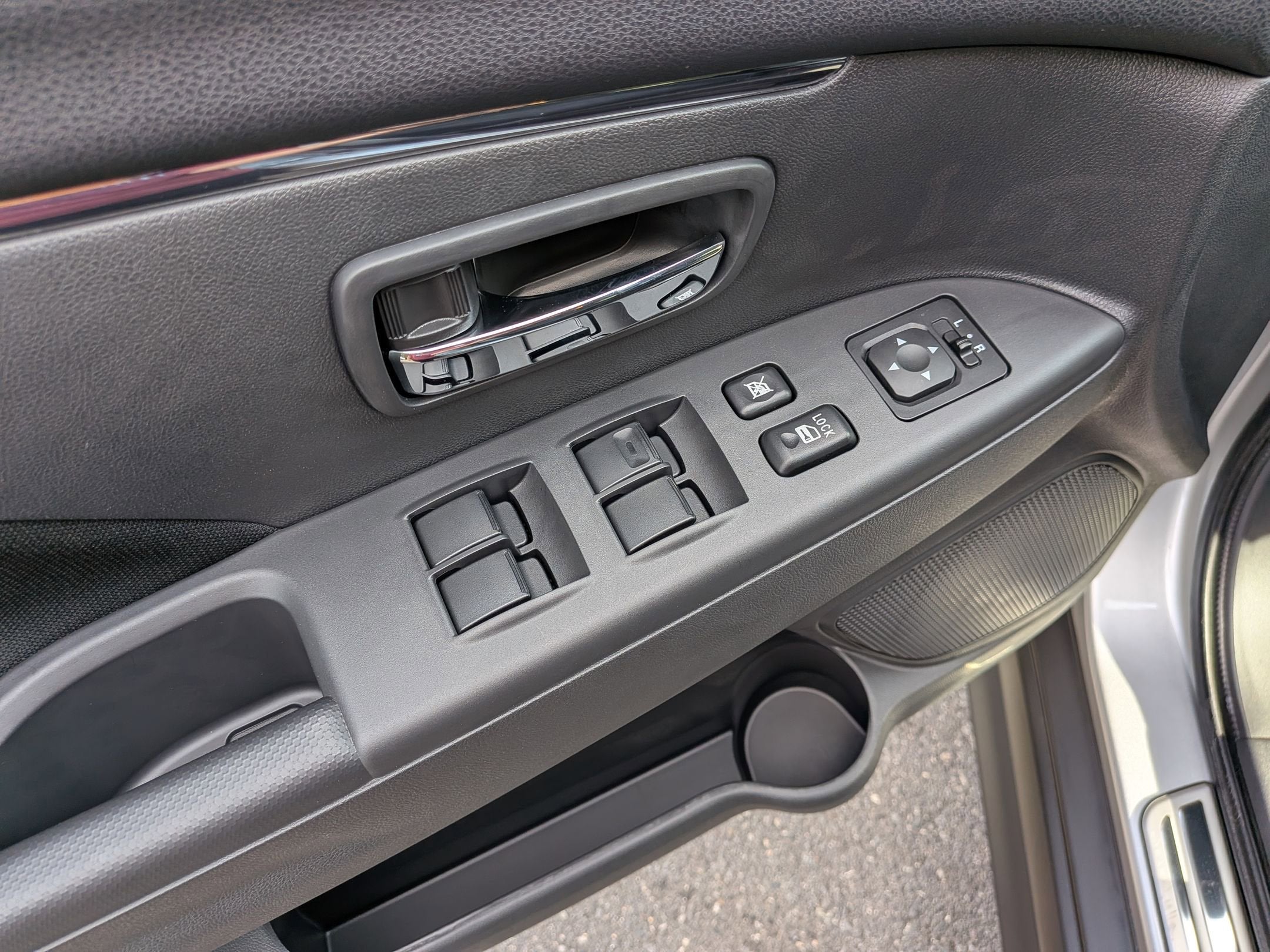 2026 Mitsubishi Outlander Sport ES