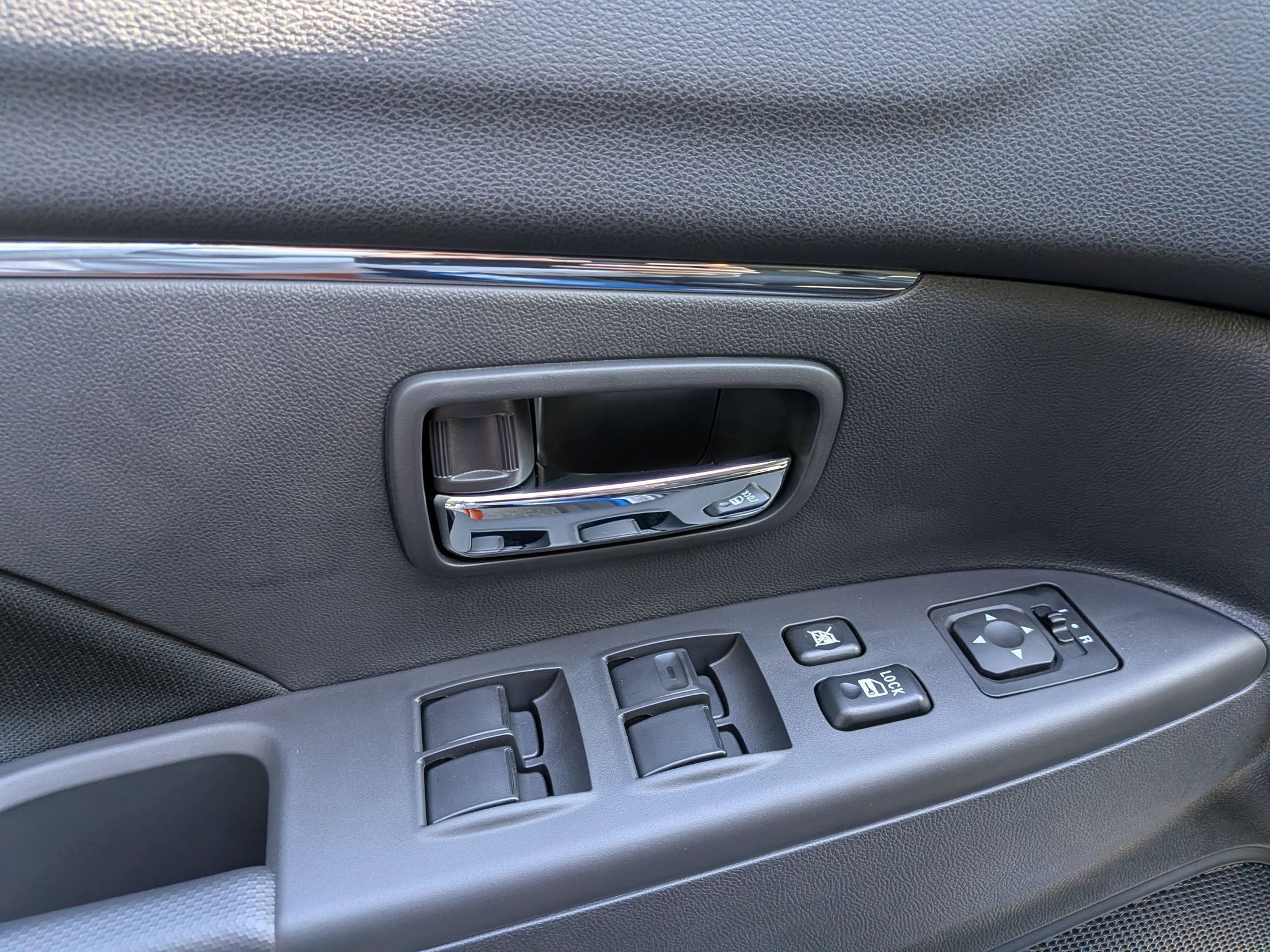 2026 Mitsubishi Outlander Sport S
