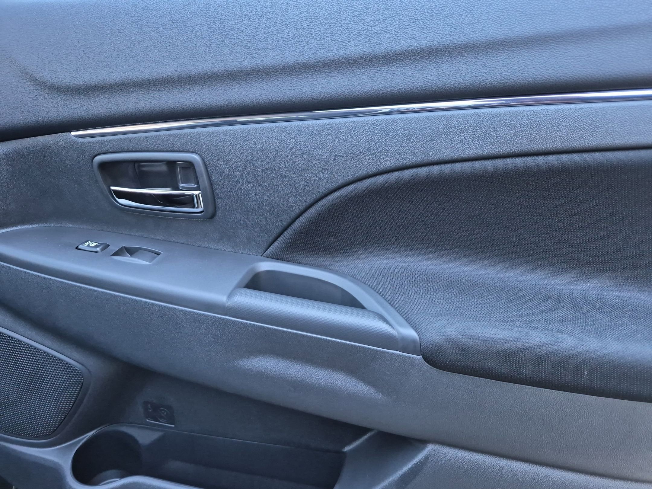 2026 Mitsubishi Outlander Sport ES