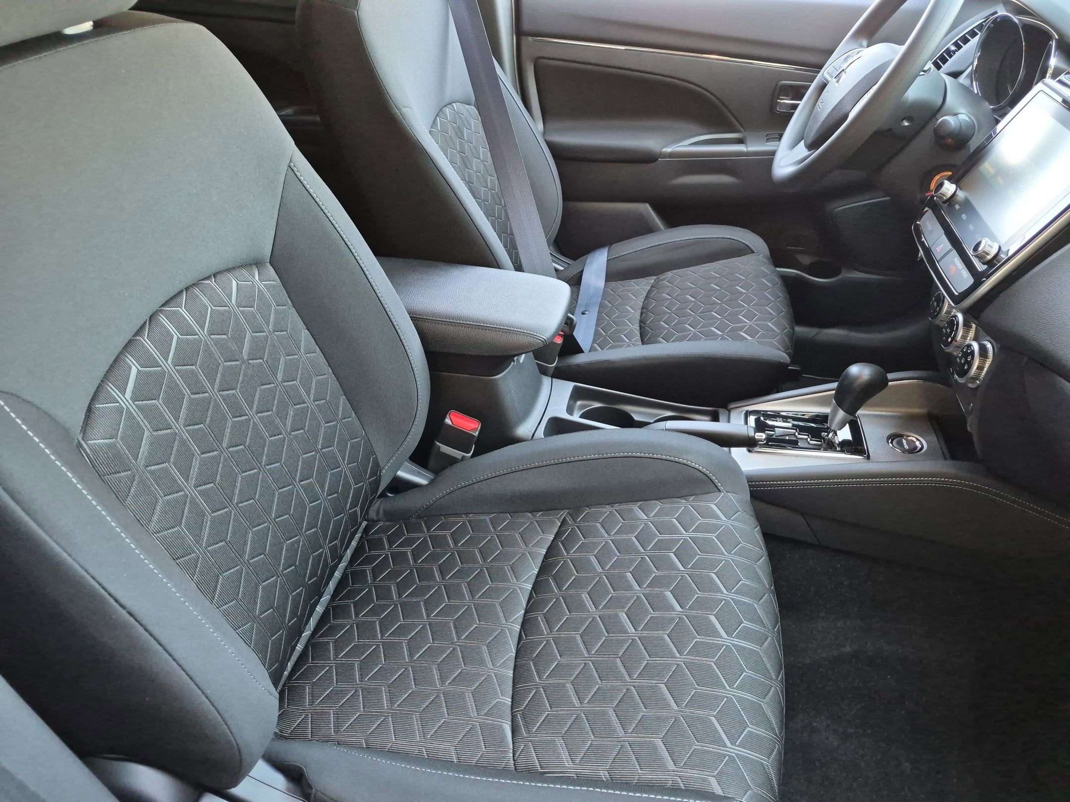 2026 Mitsubishi Outlander Sport ES