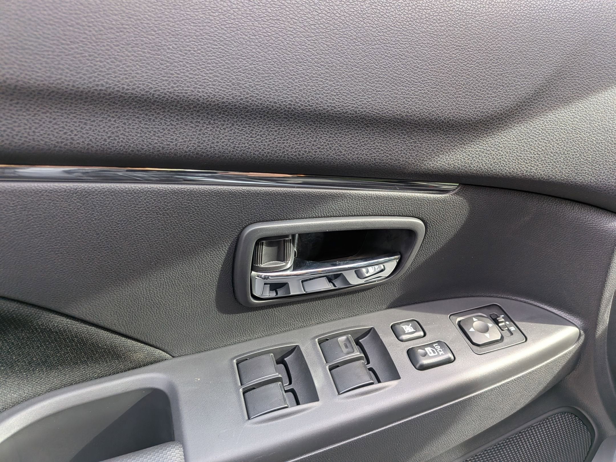 2026 Mitsubishi Outlander Sport ES