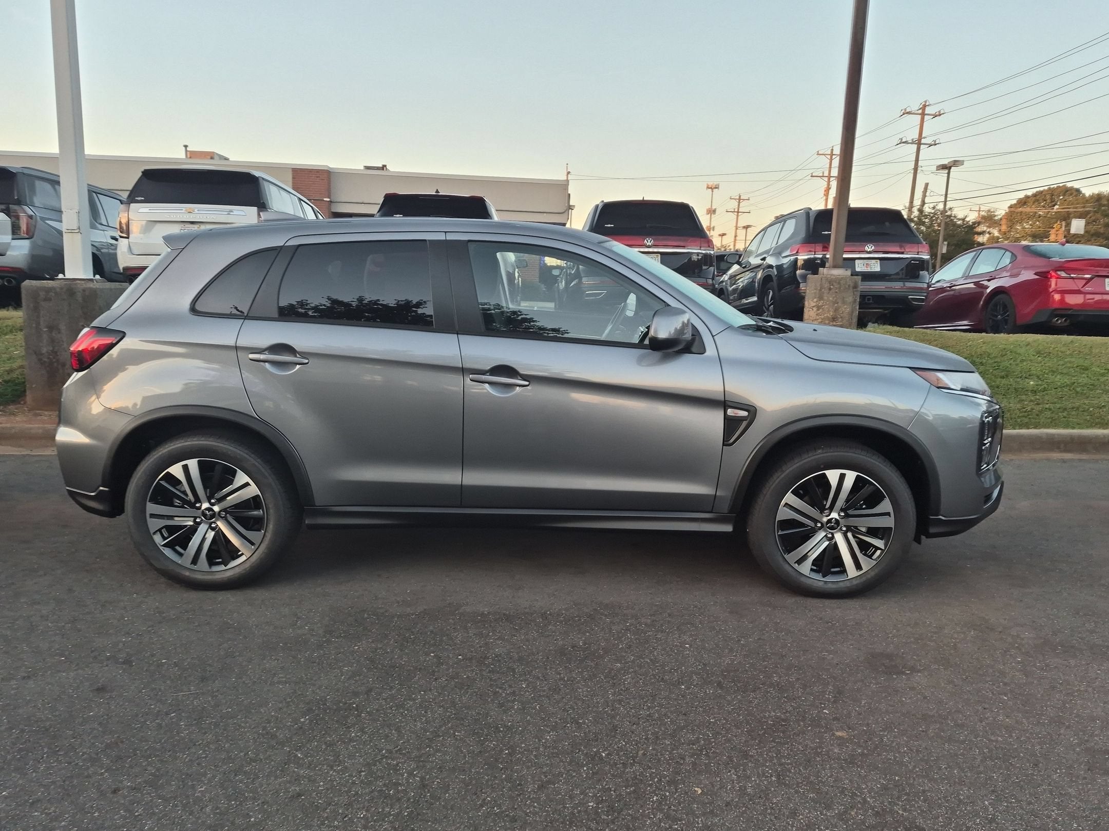 2027 Mitsubishi Outlander Sport ES