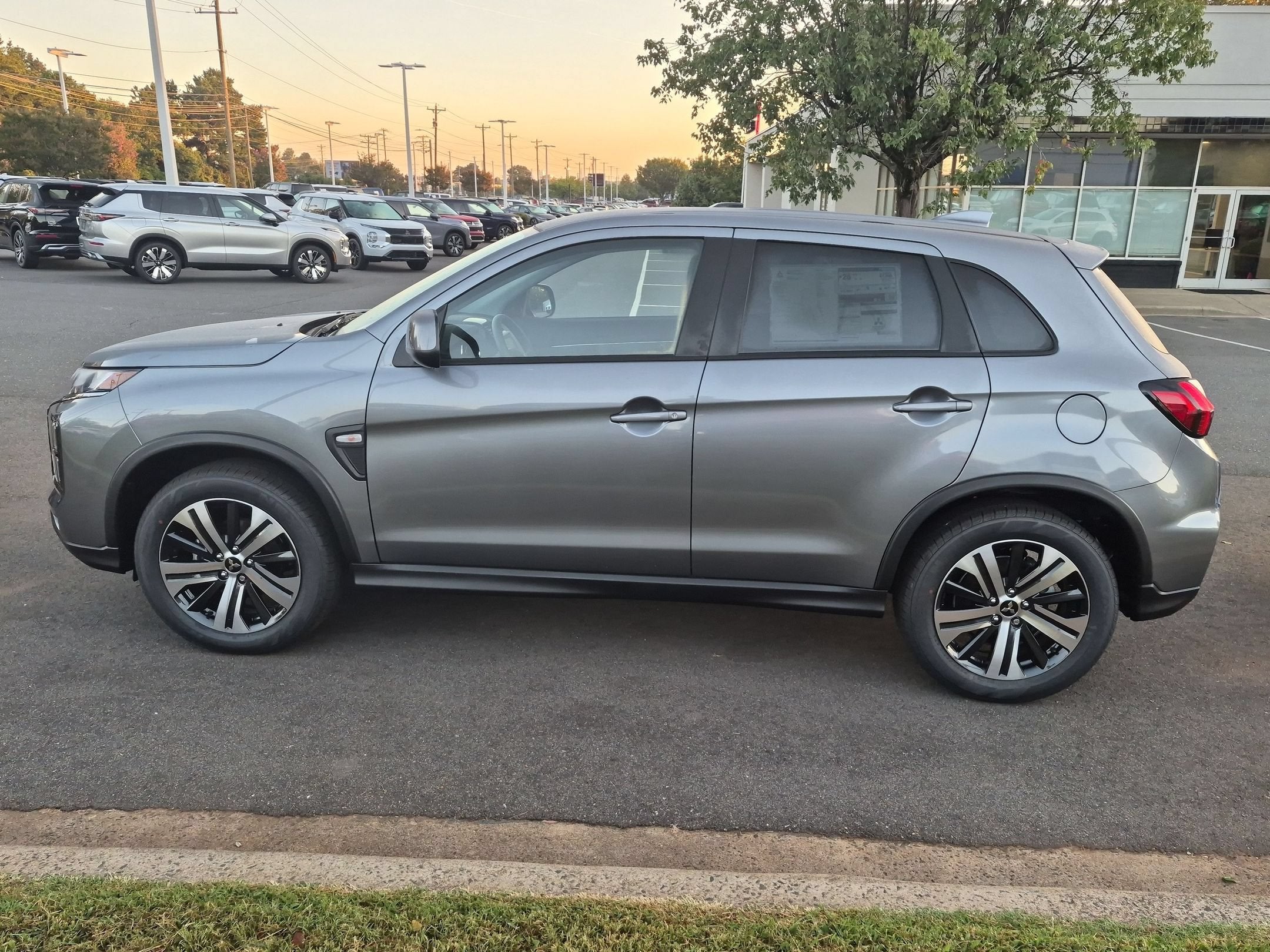 2027 Mitsubishi Outlander Sport ES