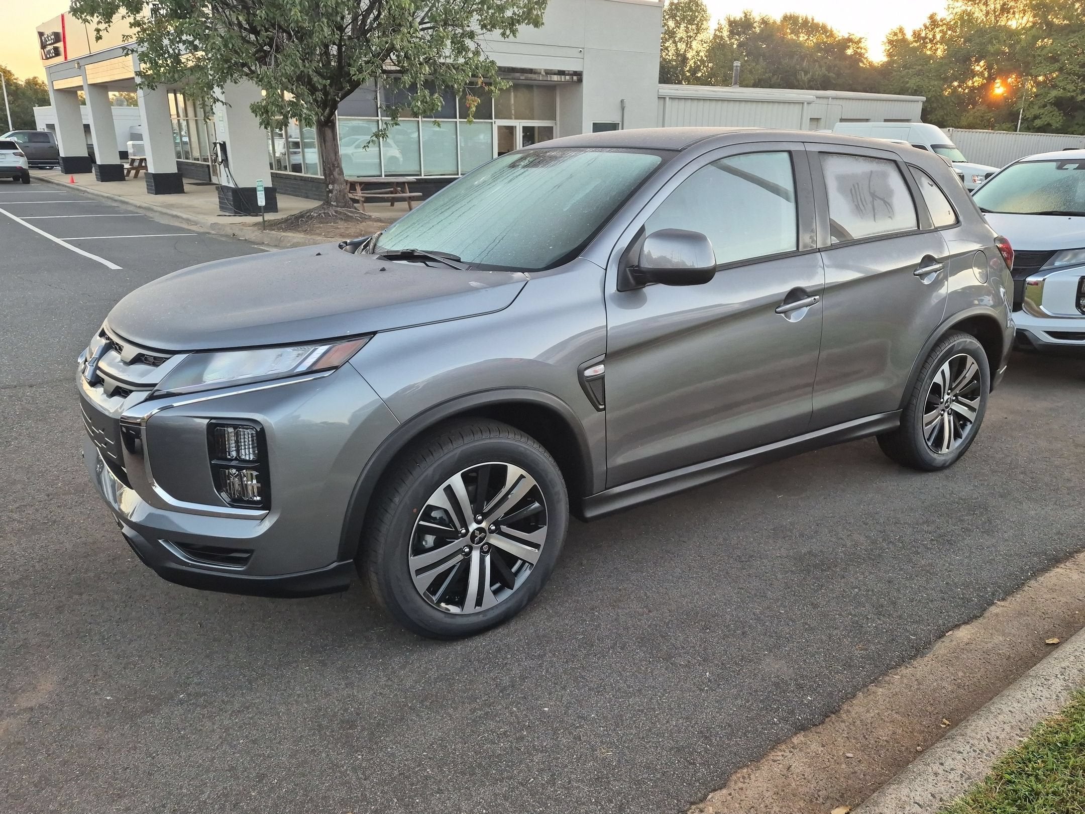 2027 Mitsubishi Outlander Sport ES