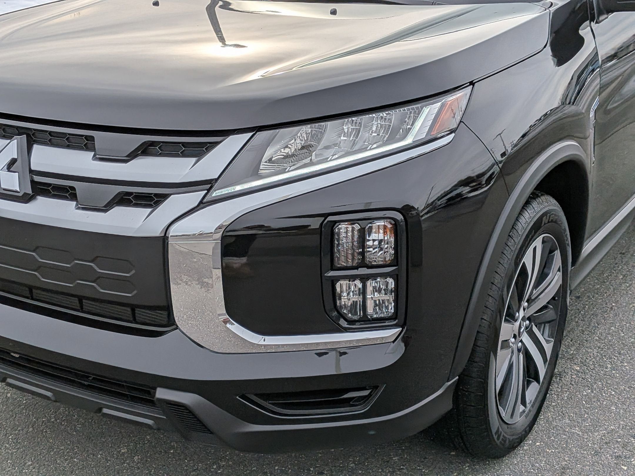 2025 Mitsubishi Outlander Sport SE