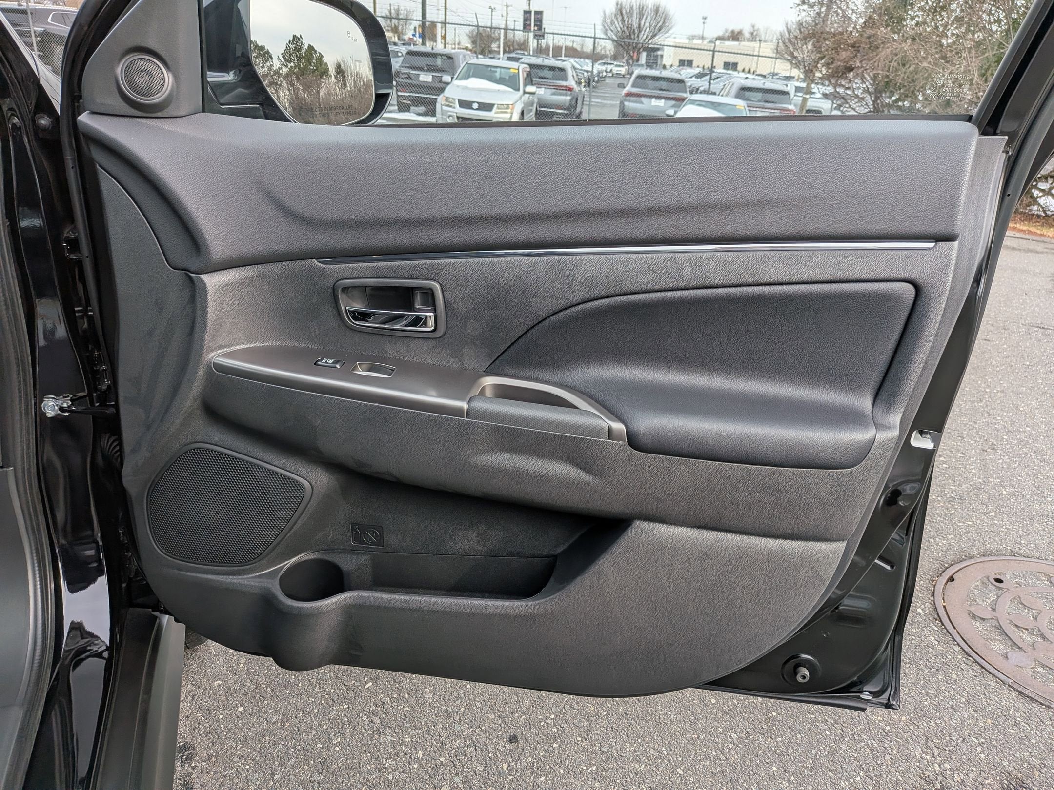 2025 Mitsubishi Outlander Sport SE