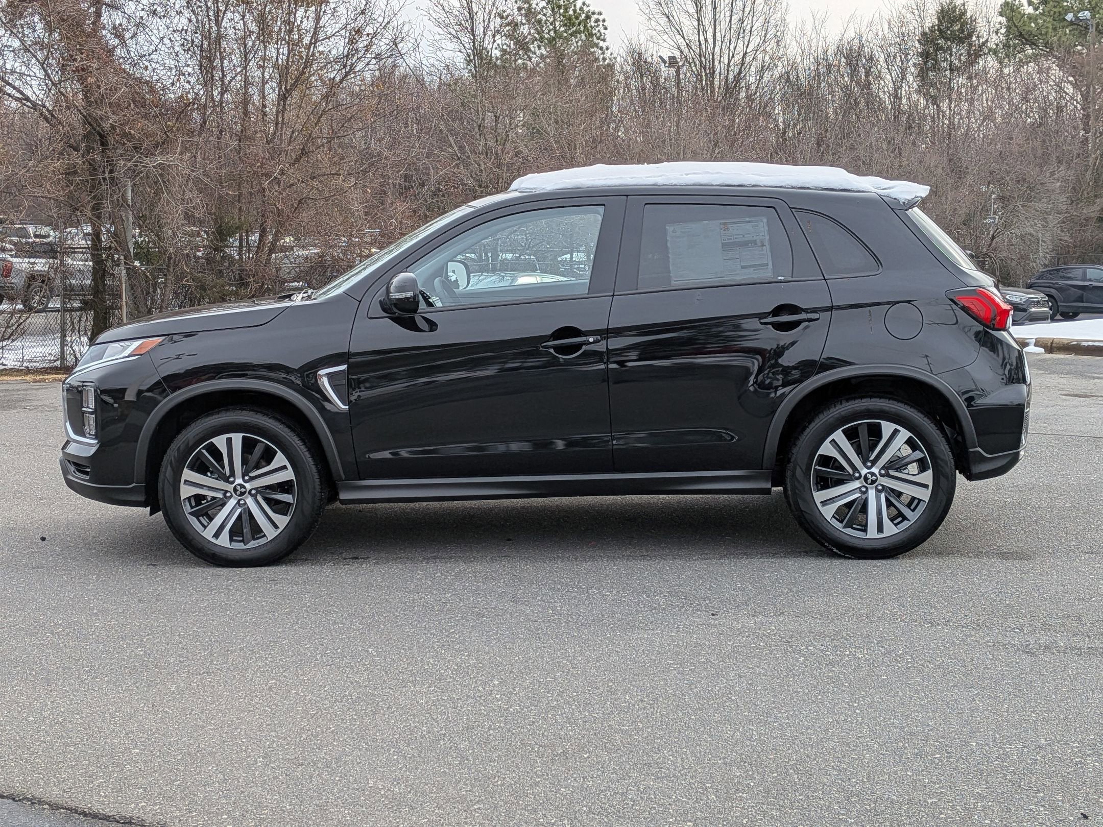 2025 Mitsubishi Outlander Sport SE
