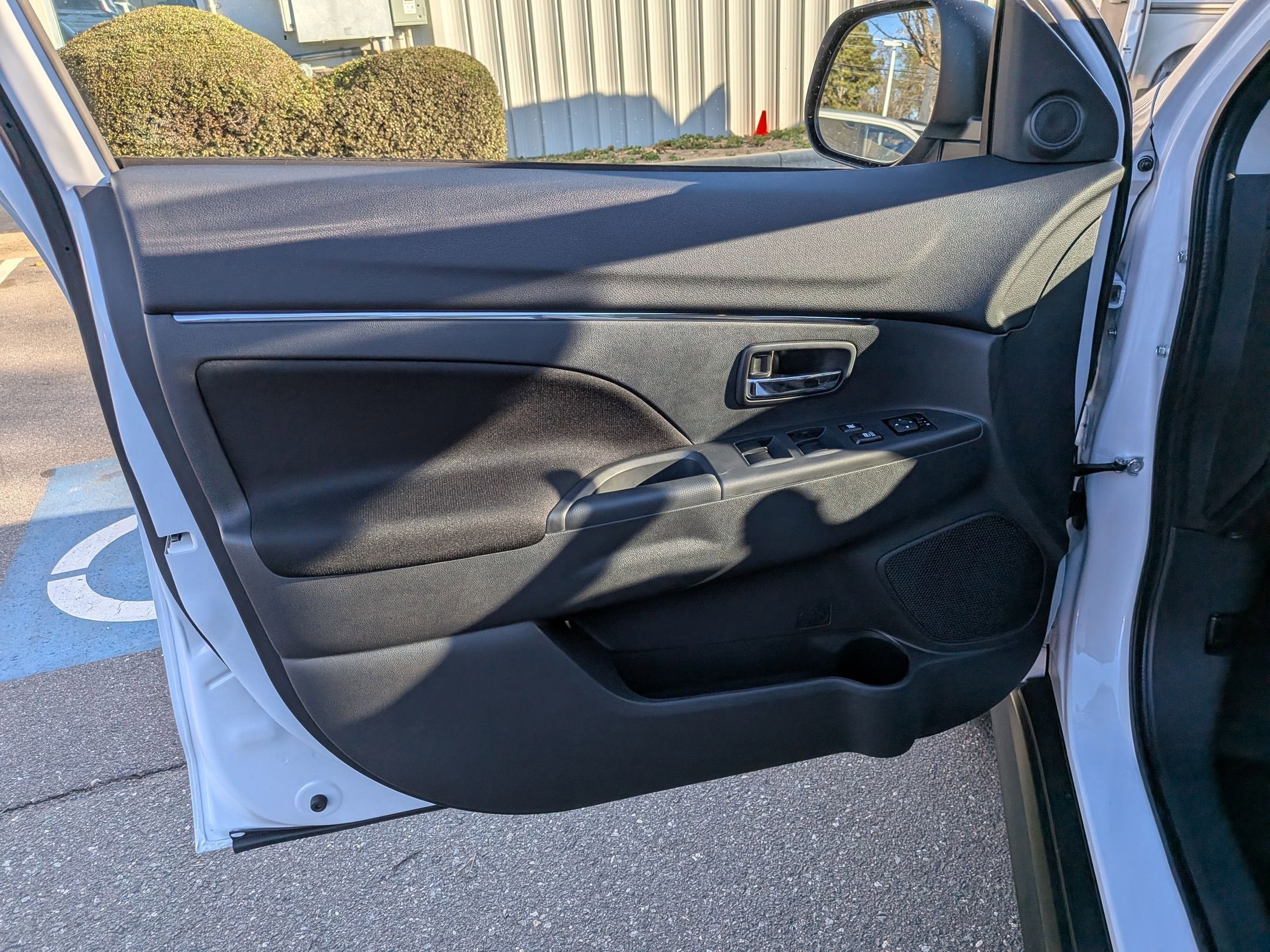 2026 Mitsubishi Outlander Sport ES