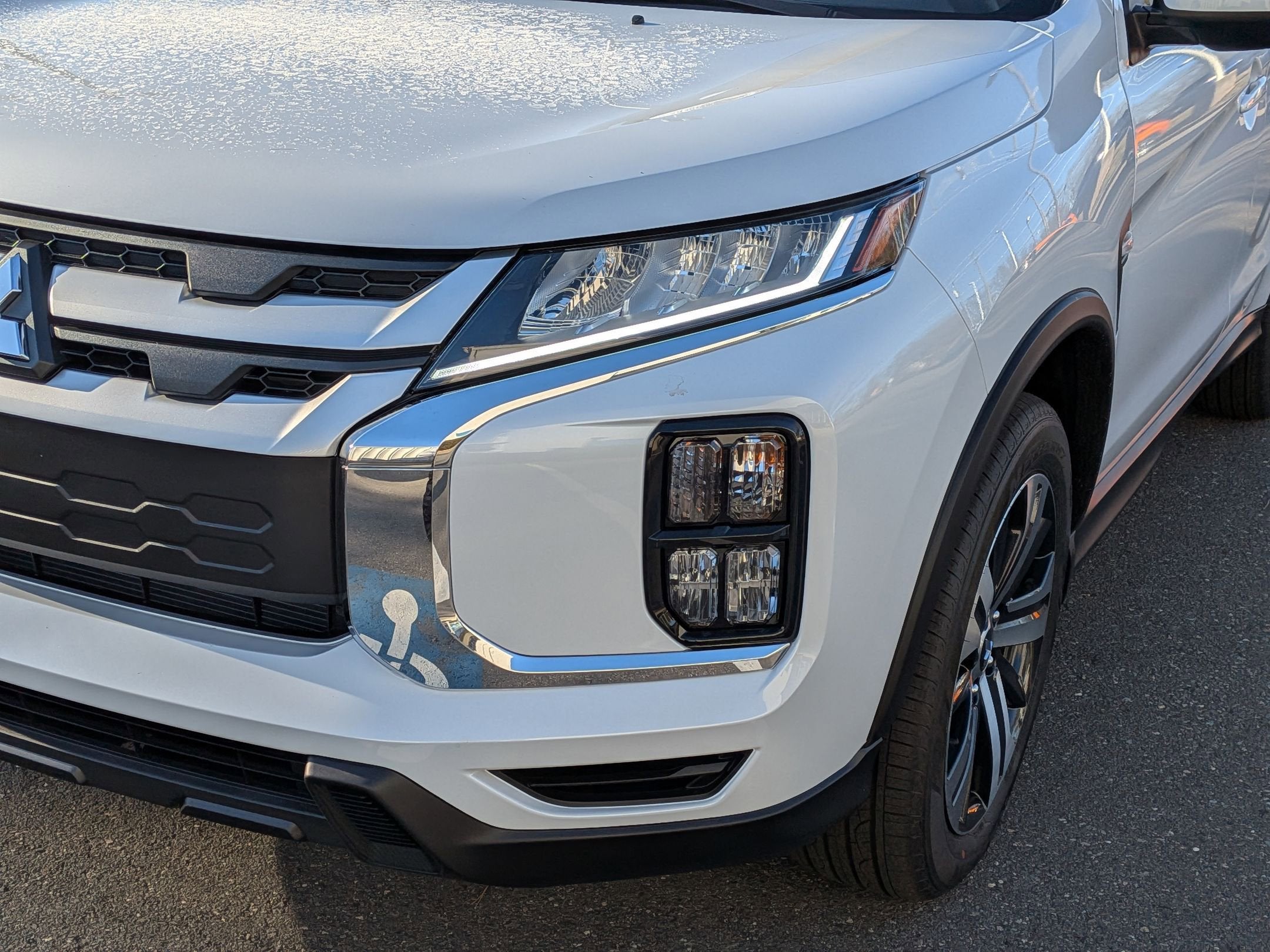 2026 Mitsubishi Outlander Sport ES