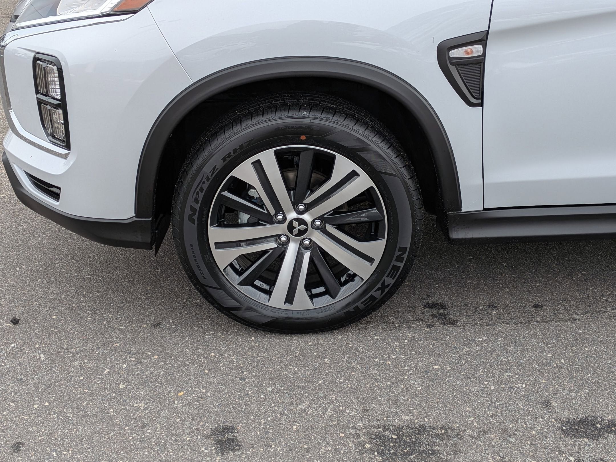 2026 Mitsubishi Outlander Sport ES