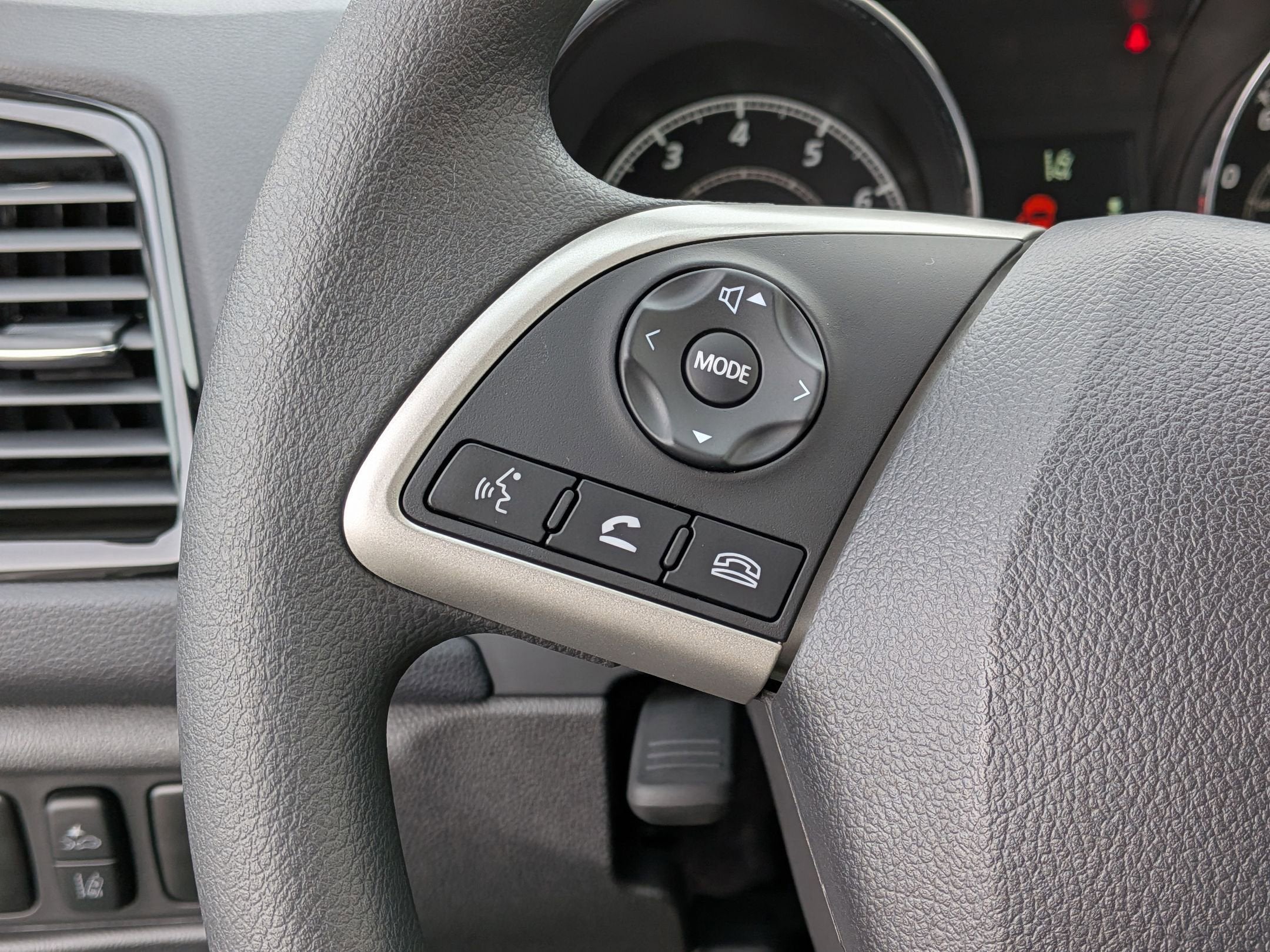 2026 Mitsubishi Outlander Sport ES