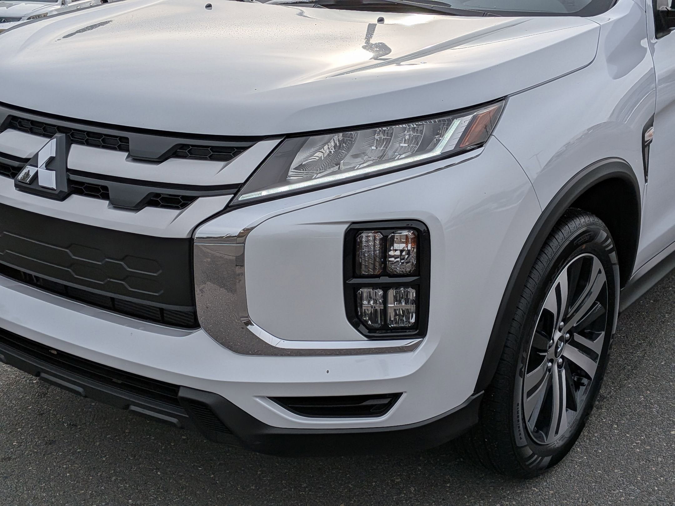 2026 Mitsubishi Outlander Sport ES