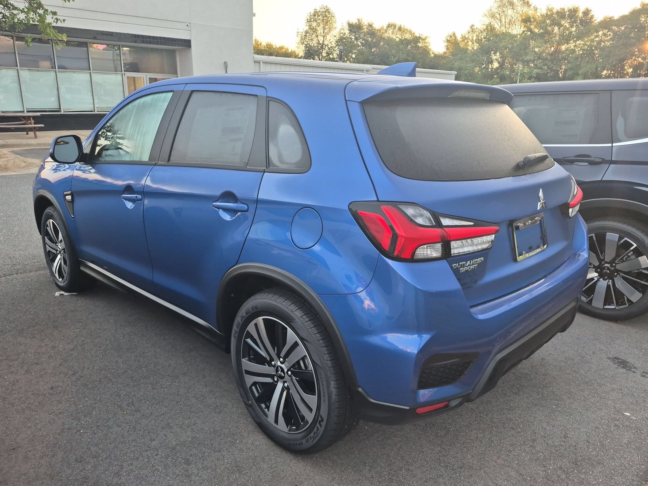 2027 Mitsubishi Outlander Sport ES