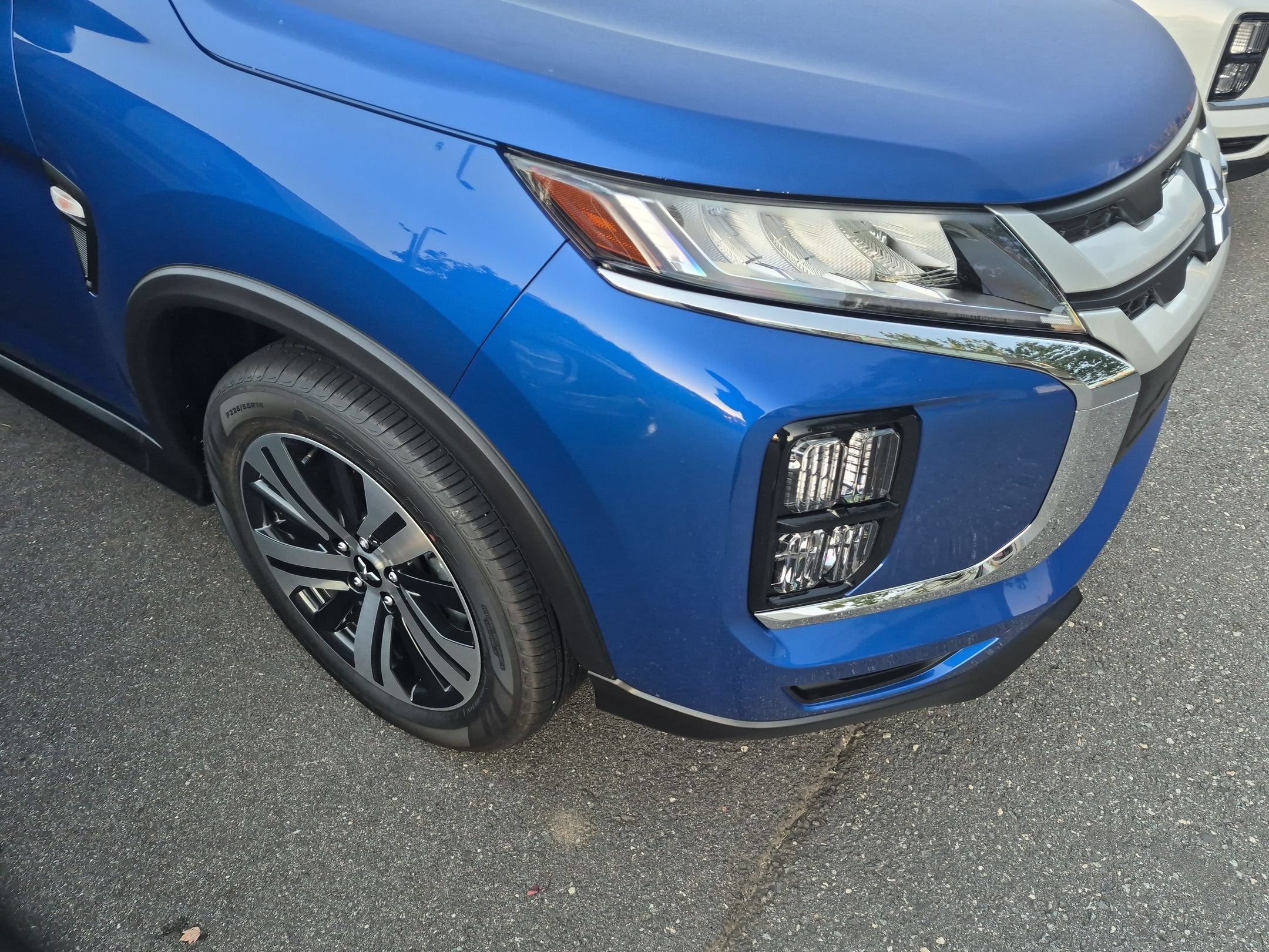 2027 Mitsubishi Outlander Sport ES