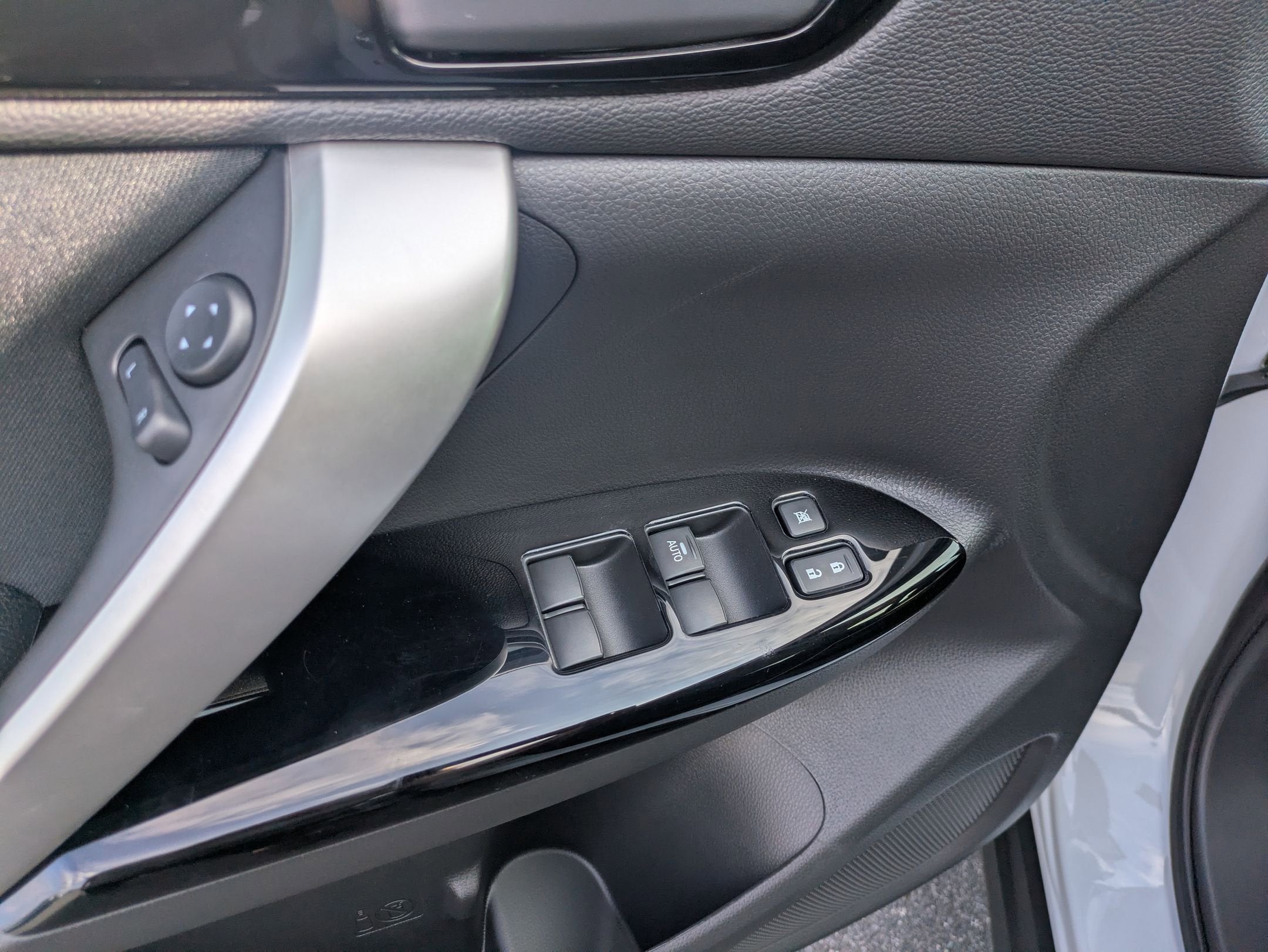 2025 Mitsubishi Eclipse Cross LE