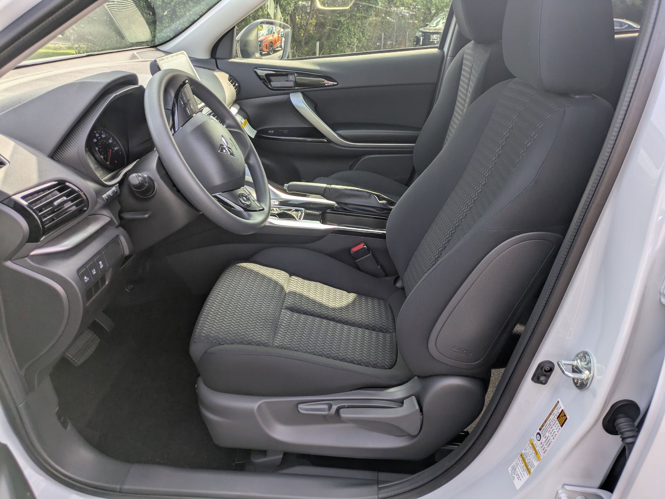 2025 Mitsubishi Eclipse Cross LE