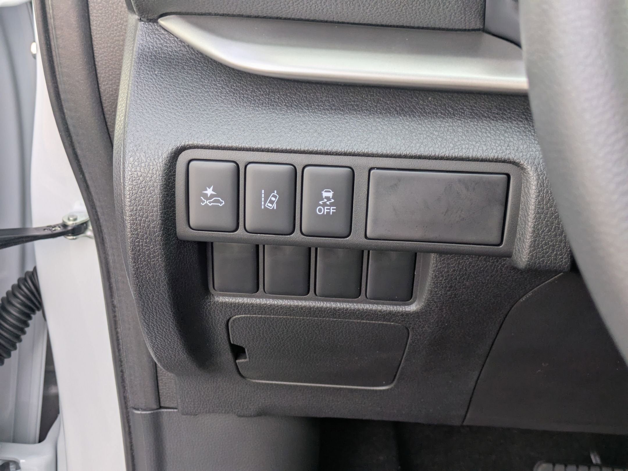 2025 Mitsubishi Eclipse Cross LE