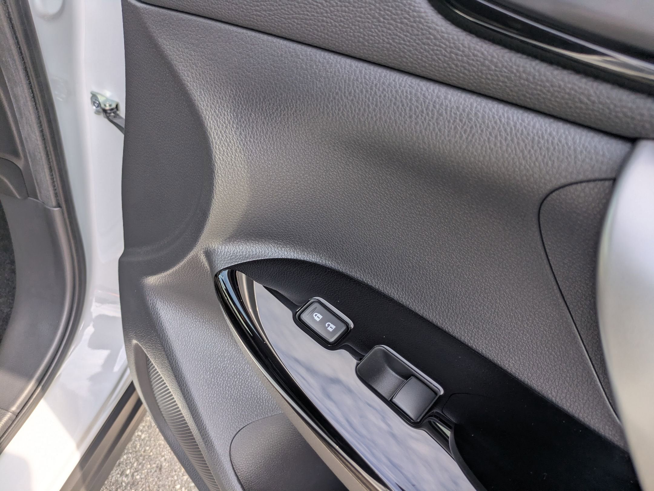 2025 Mitsubishi Eclipse Cross LE