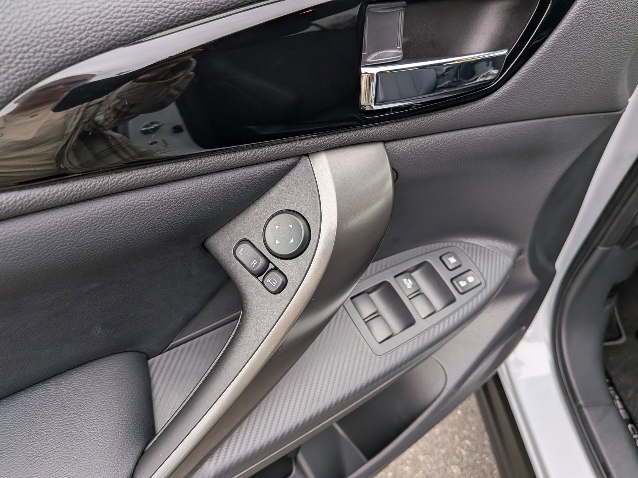 2025 Mitsubishi Eclipse Cross Black Edition