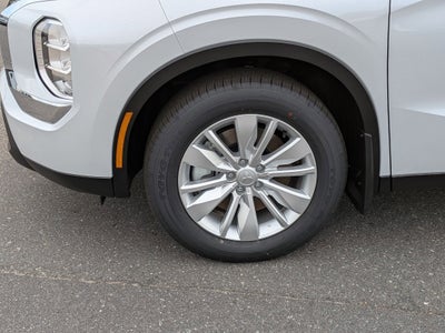 2025 Mitsubishi Outlander ES