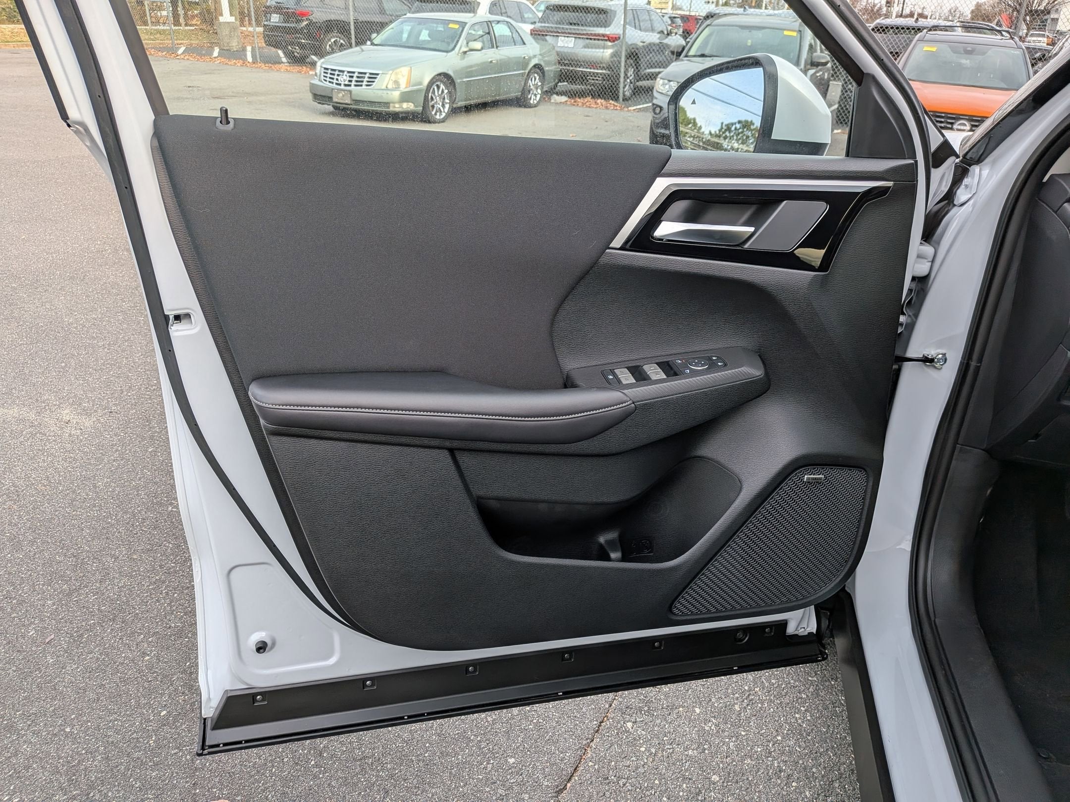 2025 Mitsubishi Outlander ES