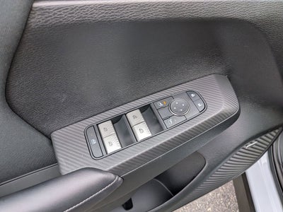 2025 Mitsubishi Outlander ES