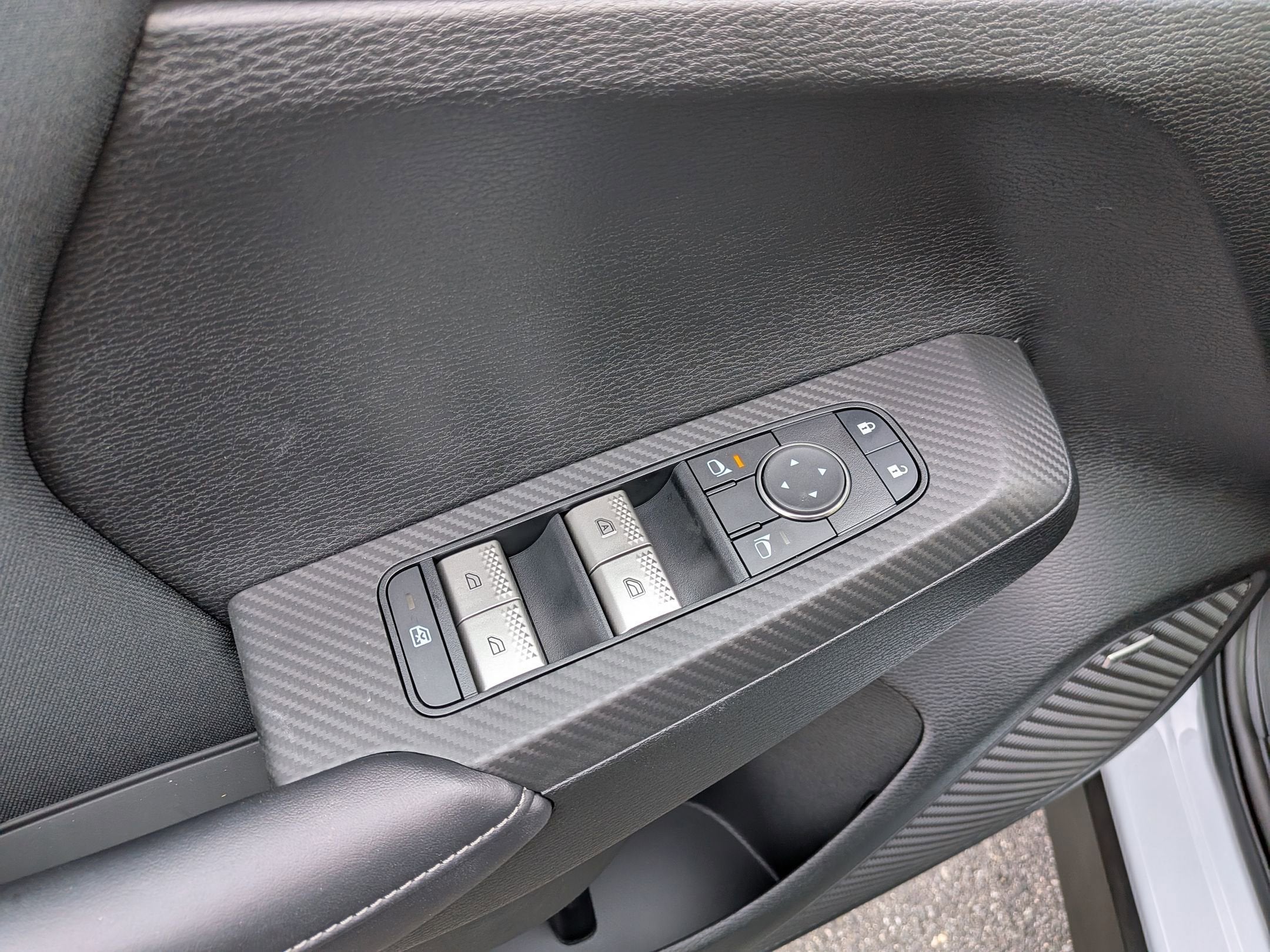 2025 Mitsubishi Outlander ES