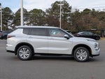 2025 Mitsubishi Outlander ES