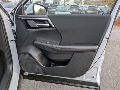 2025 Mitsubishi Outlander ES