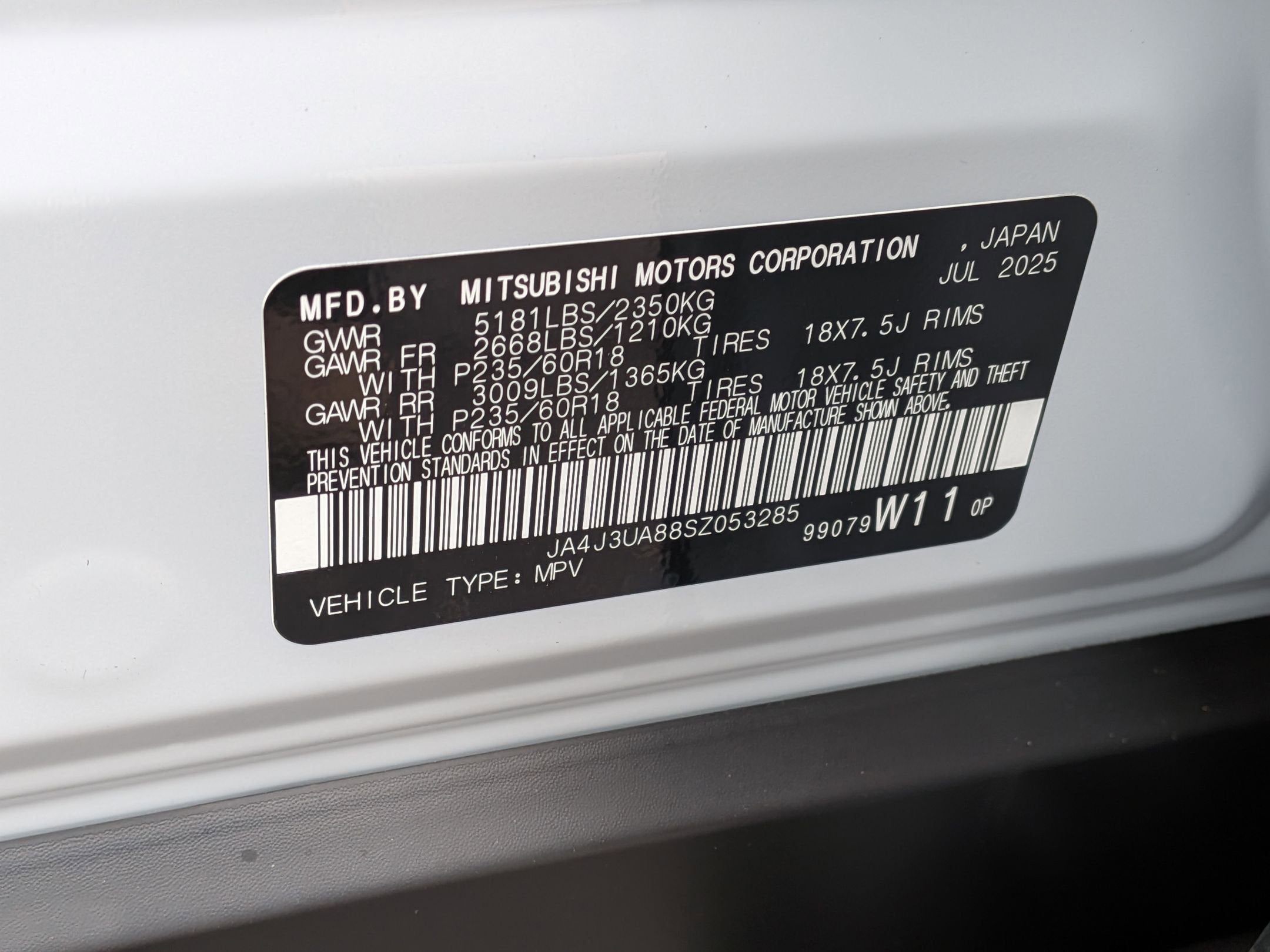 2025 Mitsubishi Outlander ES