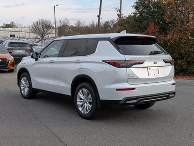 2025 Mitsubishi Outlander ES