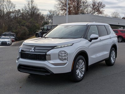 2025 Mitsubishi Outlander ES