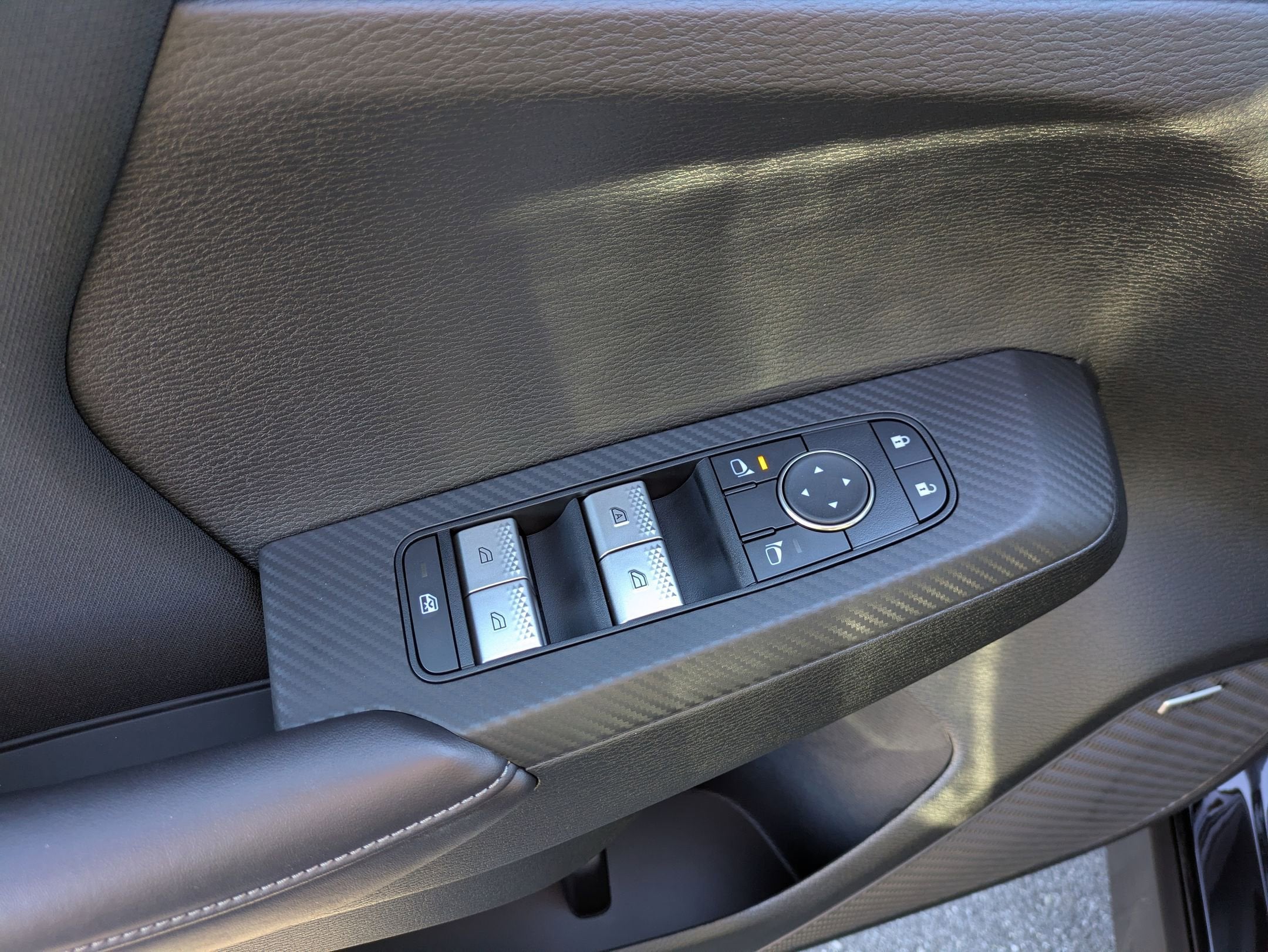 2025 Mitsubishi Outlander ES