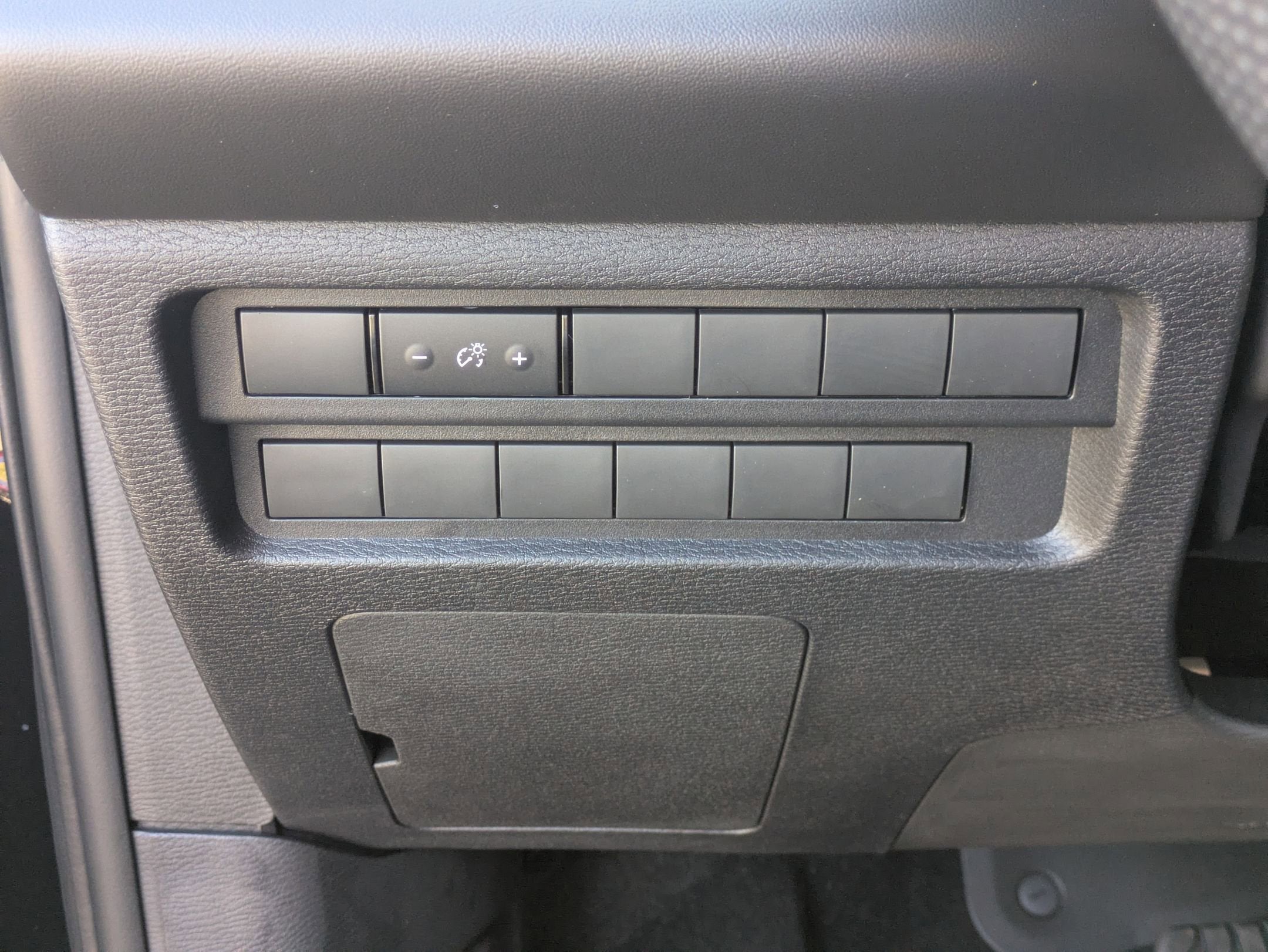 2025 Mitsubishi Outlander ES