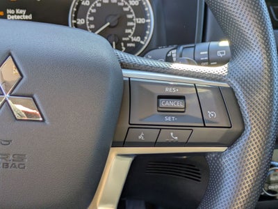 2025 Mitsubishi Outlander ES