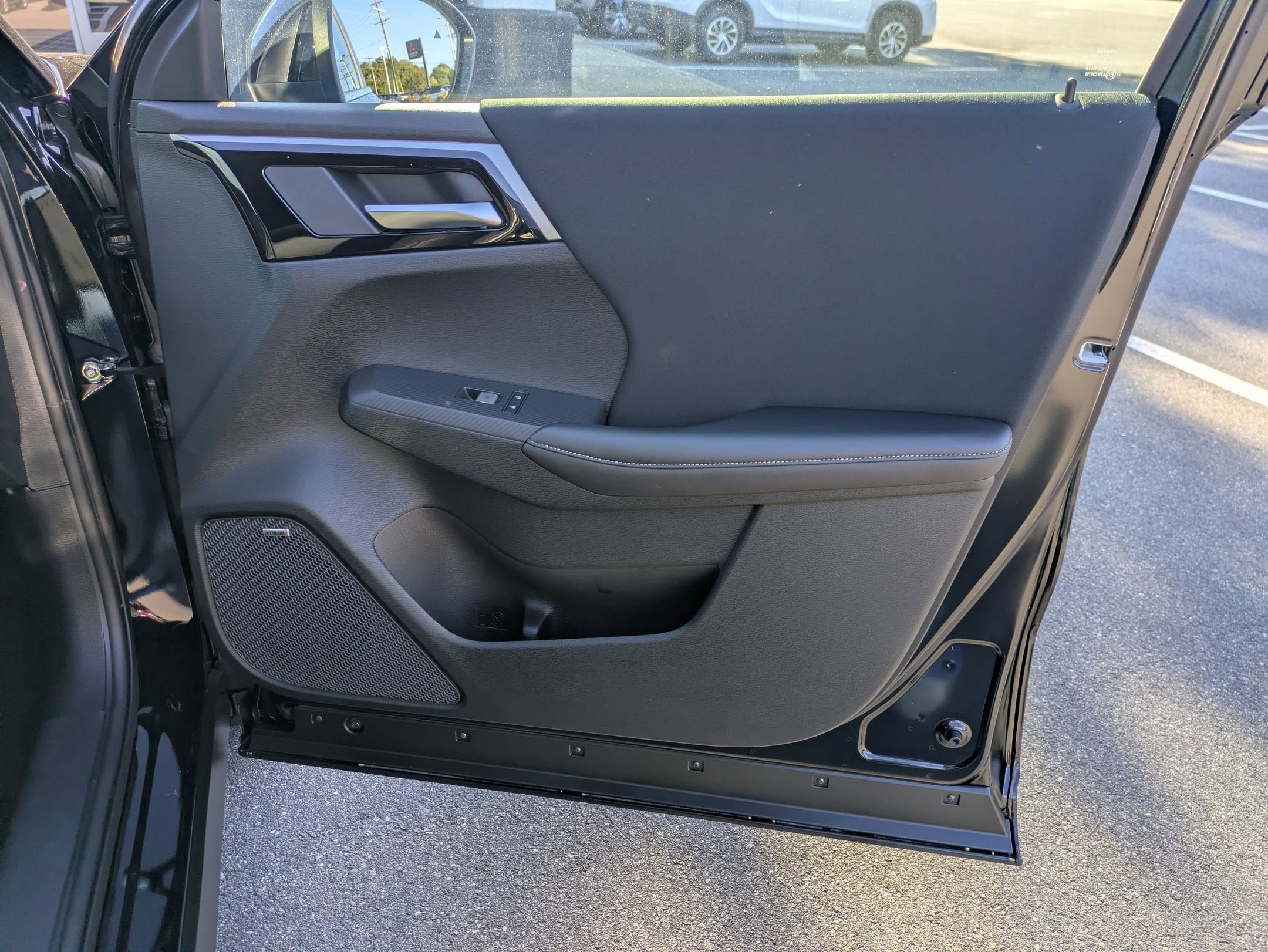 2025 Mitsubishi Outlander ES