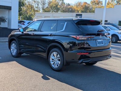 2025 Mitsubishi Outlander ES