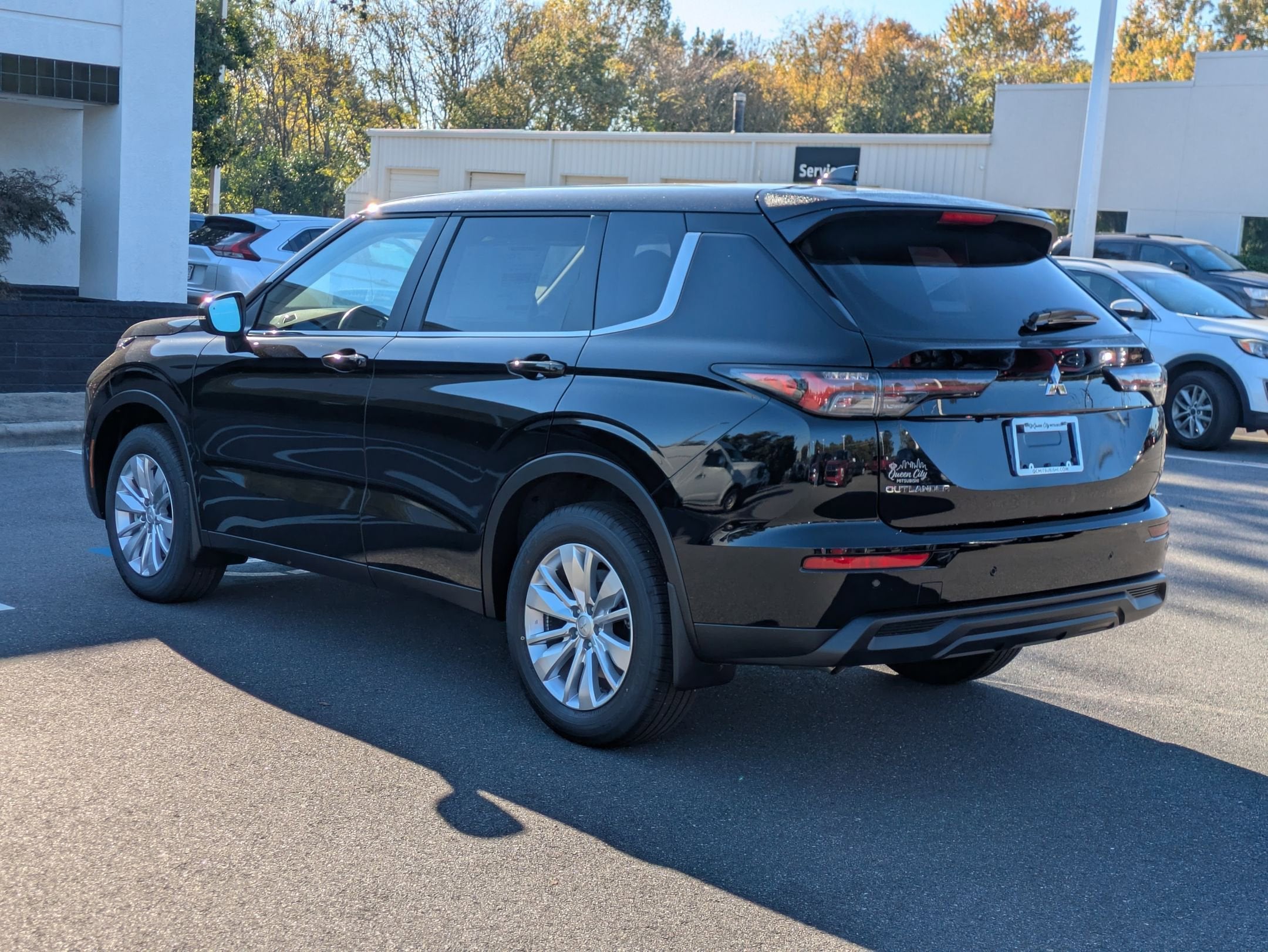 2025 Mitsubishi Outlander ES