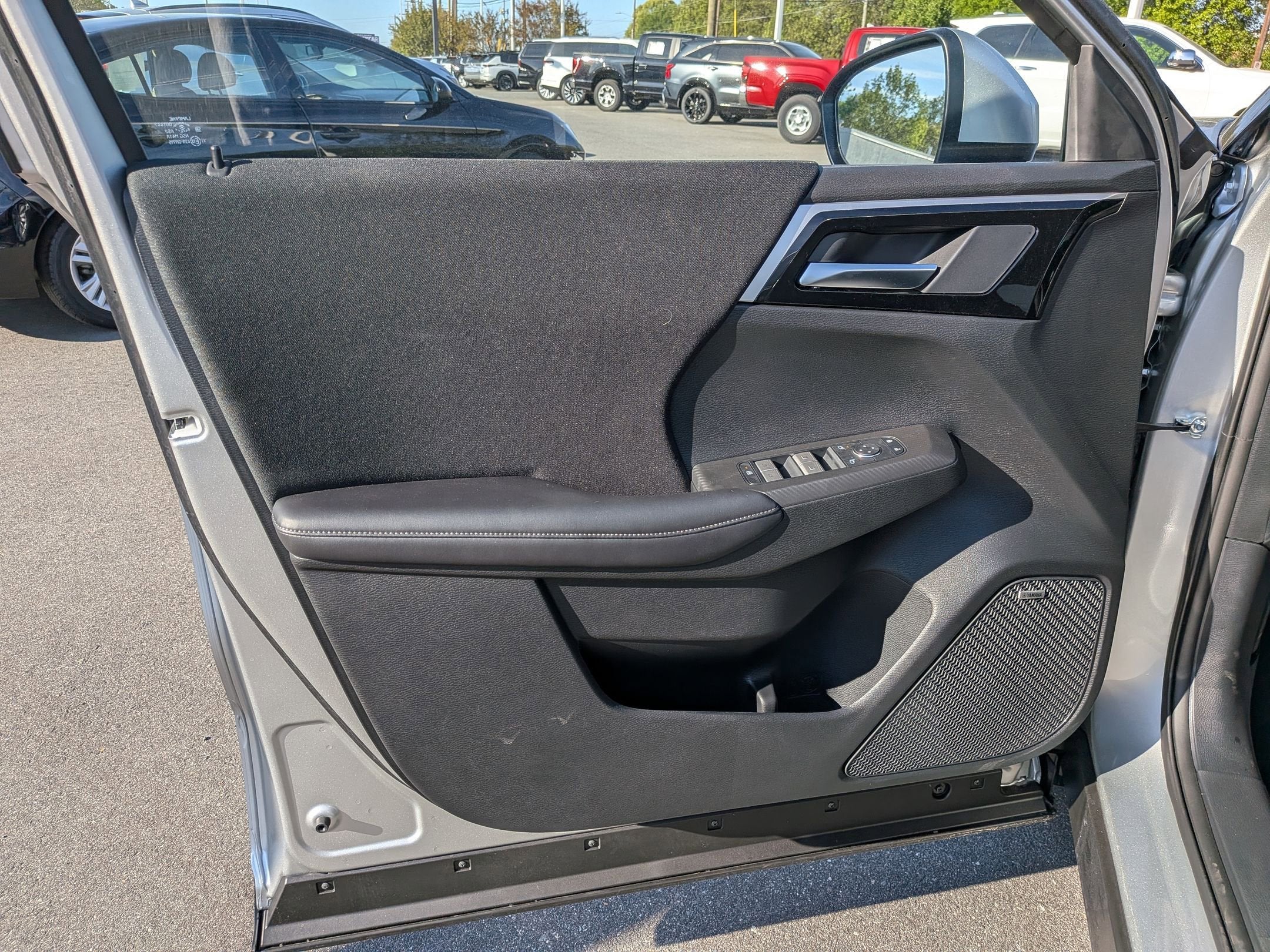2026 Mitsubishi Outlander ES