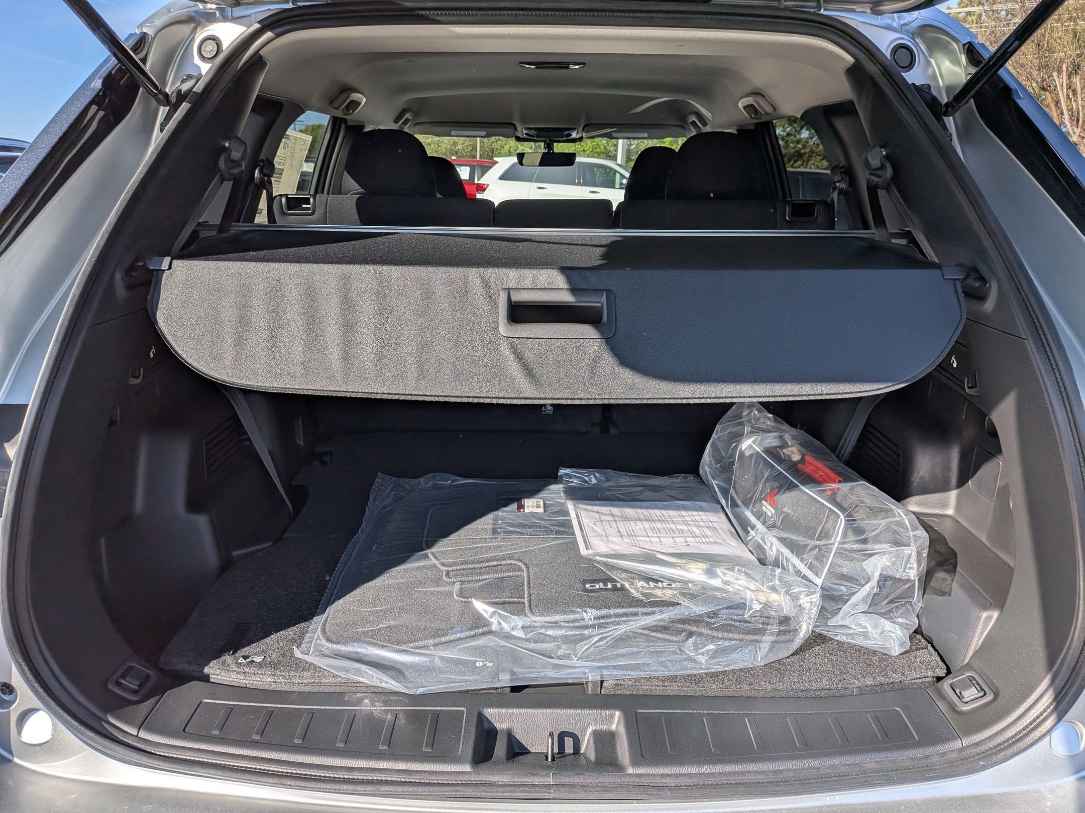 2026 Mitsubishi Outlander ES